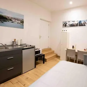 https://apt-studio-face-a-lile-barbe.hotels-rhonealpes.com